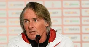 Riekerink’in yerine iki aday