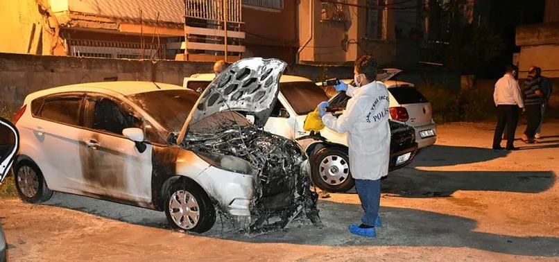 Adana De Uc Otomobil Kundaklandi A Haber En Son Haberler