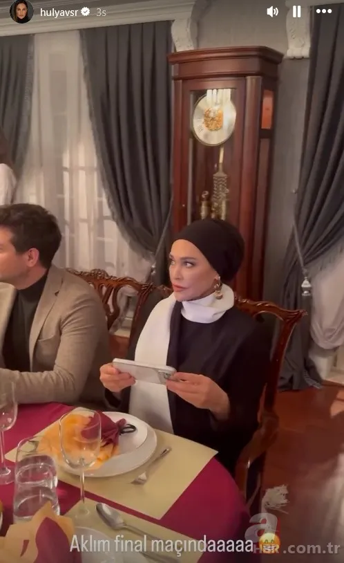 Hülya Avşar'ın maç keyfi: "Aynı Yağmur Altında" setinden paylaştı 5