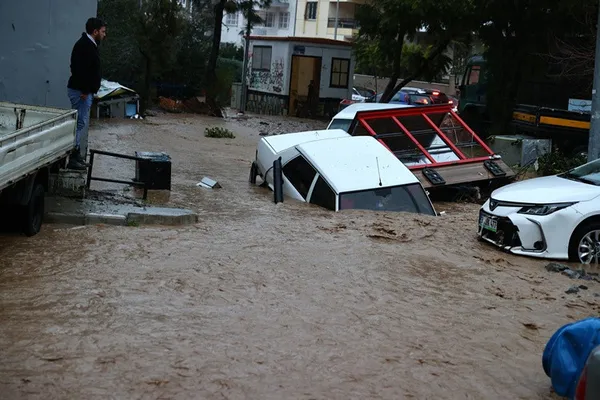 Türkiye'ye Sibirya soğukları ve kar geliyor! Hangi illere kar yağacak? Meteoroloji'den kar ve sel uyarısı - 12