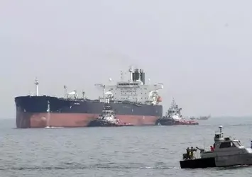 İran'da akaryakıt taşıyan 2 tankere operasyon