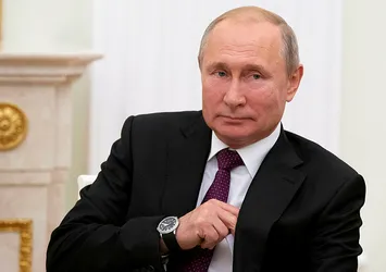 Vladimir Putin'i devlet başkanı yapan adam