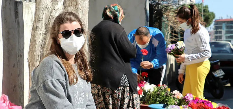 Hatay'dan İngiltere'ye uzanan hikaye! Mezarlıkta çiçek satarak kızını Oxford'ta okutuyor!