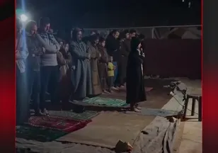 EVLERİ YOK AMA İMANLARI VAR...