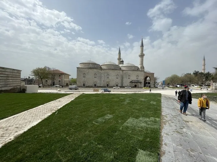 Selimiye Camisi’nin ihtişamını gözler önüne seren meydan projesi
