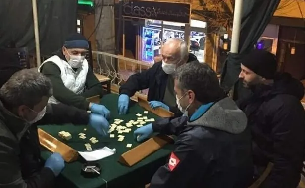 Son dakika: Kahvehanelerde oyun yasağı ne zaman kalkacak? Kahvehanelerde okey, tavla, kağıt yasağı bitti mi? Yeni genelge...