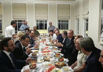 Başkan Erdoğan Çengelköy'de restoranda yemek yedi