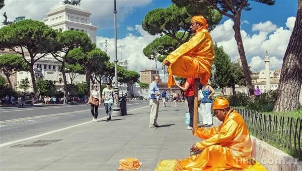 Bu gösterilerin sırrını biliyor musunuz? 5