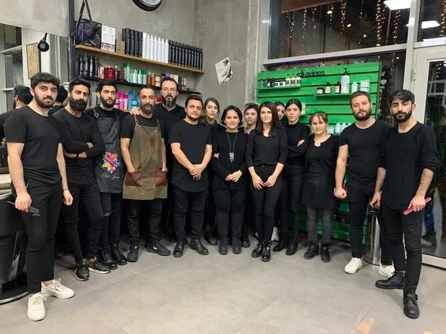 CHP’li Ataşehir Belediyesi’nden skandal! Battal İlgezdi eşine ayrıcalık tanımayan kuaförü...