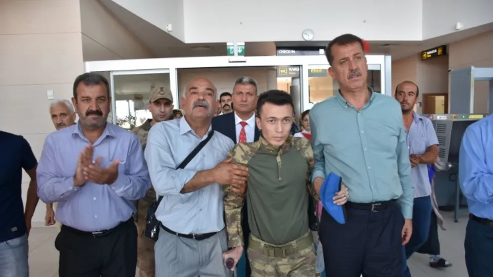 Afrin gazisi memleketine getirildi