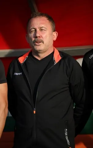 Son dakika: Sergen Yalçın Beşiktaş’ta! Takımın başında ilk antrenmanına çıkacağı tarih belli oldu