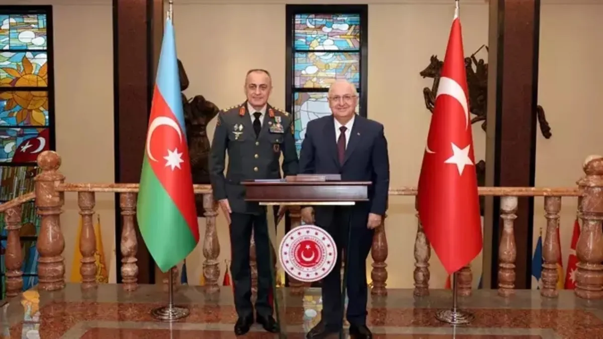 Milli Savunma Bakanı Güler, Azerbaycan Kara Kuvvetleri Komutanı Mirzeyev'i kabul etti