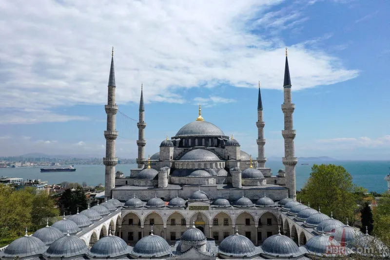 Sultanahmet Camii Başkan Recep Tayyip Erdoğan'ın katılımıyla ibadete açıldı! Diyanet'i kapatmak isteyen 7'liye 14 Mayıs mesajı 24