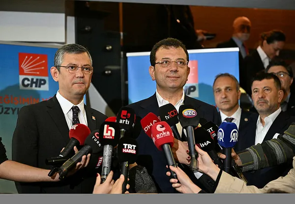 Bu sefer Zoom’da değil yüz yüze! İmamoğlu’ndan Özel’e karşı bomba hamle! 81 il başkanını İstanbul’da topluyor...