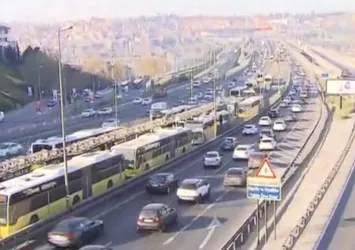 Son dakika: İstanbul trafiğinde yoğunluk var mı? Son durum ne? A Haber canlı yayınında aktardı
