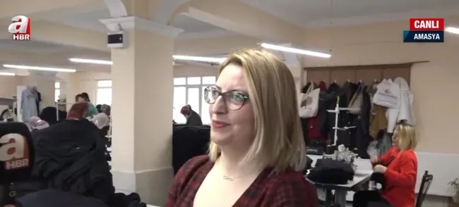 mahalledeki-butun-kadinlar-is-sahibi-oldu-bir-kadin-150-kadini-nasil-istihdam-etti-1637563610675.jpg Mahalledeki bütün kadınlar iş sahibi oldu! Bir kadın 150 kadını nasıl istihdam etti? - 1