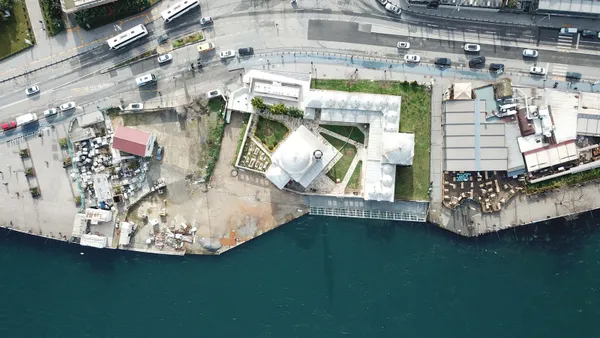 Tarihçi Murat Bardakçı’dan CHP’li İBB’ye Şemsi Paşa Camii tepkisi