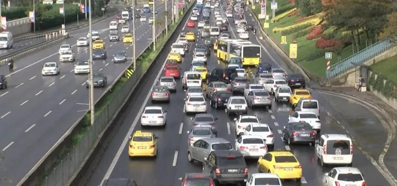 Son dakika: Kısıtlama bitti trafik yoğunluğu başladı! Durma noktasına geldi