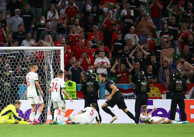 EURO 2020'de son 16 eşleşmeleri belirlendi!