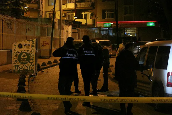 İstanbul Beyoğlu'nda silahlı çatışma - 2