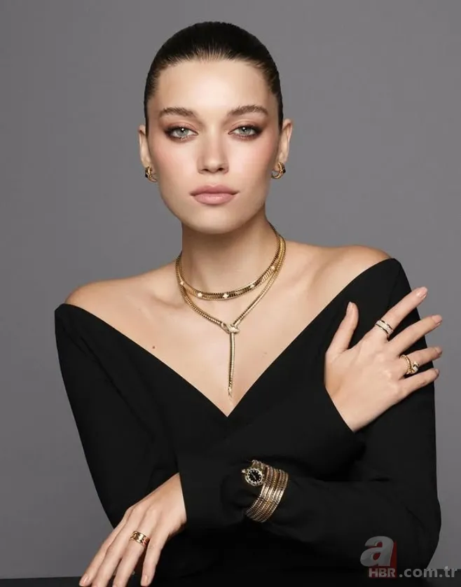 A.B.İ.'nin başrolü Afra Saraçoğlu'nun annesiyle pozuna yorum yağdı 5