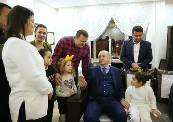 Başkan Erdoğan'dan Hatay'da ev ziyareti