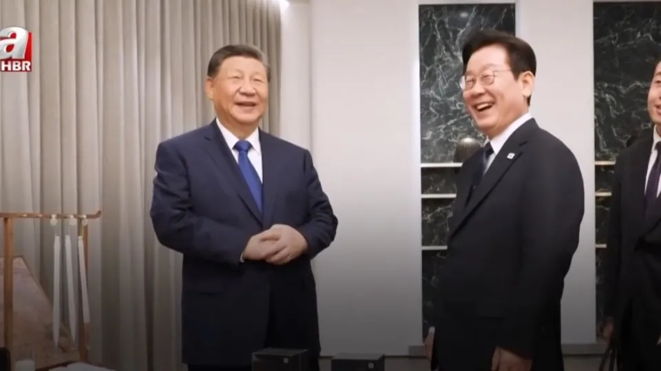 Çin lideri Şi’nin casusluk şakası güldürdü