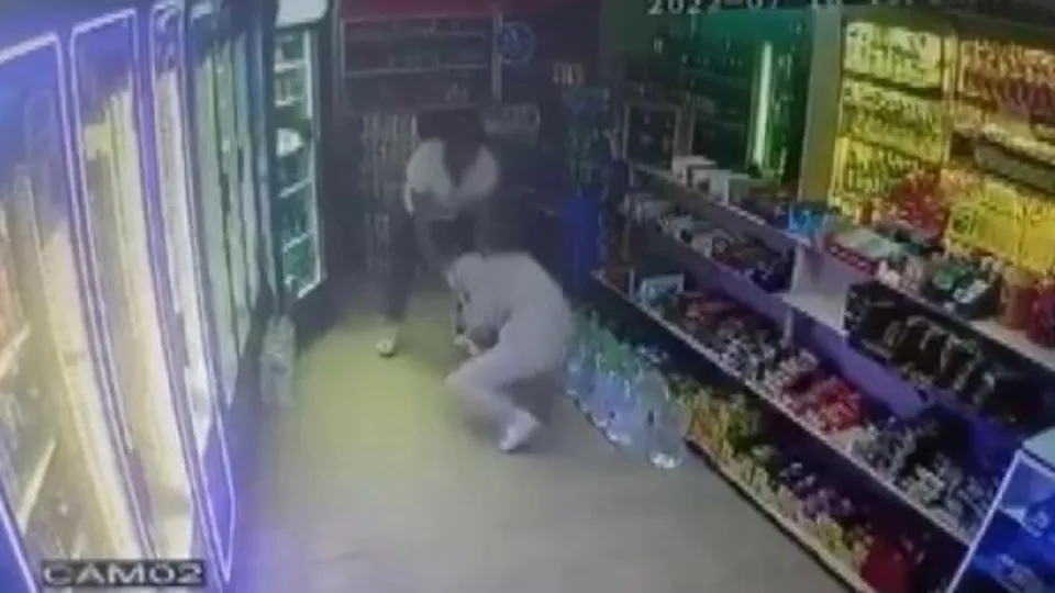 Sakarya’da dehşet! Genç kız sokak ortasında tacize uğrayıp öldüresiye dövüldü