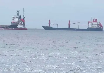 Yenikapı'da iki kargo gemisi çarpıştı