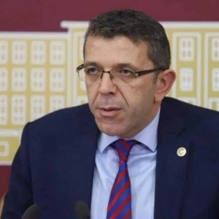 İP’ten Bay Kemal’e protokol kıskacı