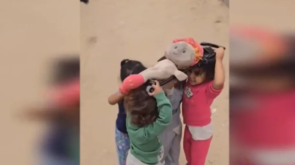 Gazze’de çocukların tek oyunu ‘cenaze’ oldu!