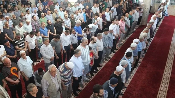 Bursa ve Erzurum'da bayram namazı saat kaçta? Bursa ve Erzurum'da bayram namazı ne zaman kılınacak? - 2