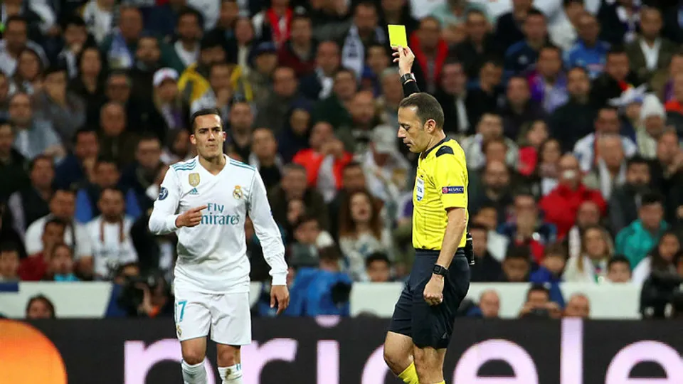 Real Madrid - Bayern Münih maçına Cüneyt Çakır damga vurdu