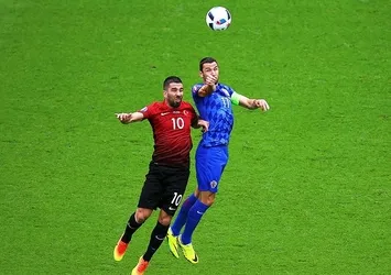 Ünlü futbolcunun babası hayatını kaybetti