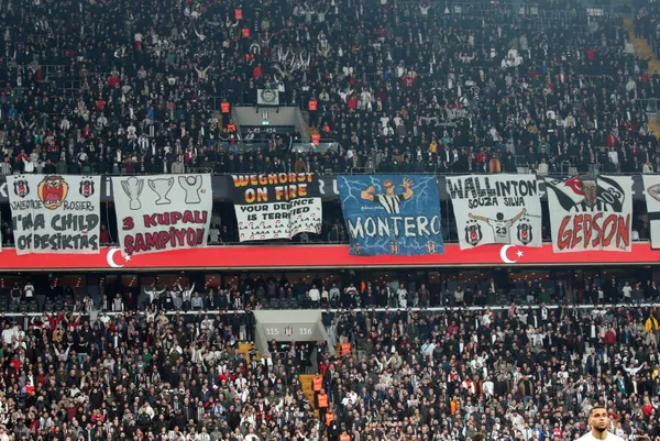kartal-golculeriyle-uctu-besiktas-kasimpasayi-2-golle-gecti-1673115370202.jpg Kartal golcüleriyle uçtu! Beşiktaş Kasımpaşa'yı 2 golle geçti - 5