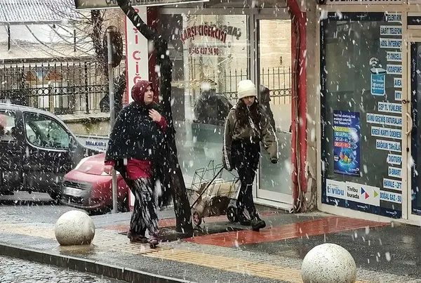 İstanbul'da kar yağışı! Meteoroloji uyarmıştı | Hangi illere kar yağacak? İşte 5 günlük hava durumu - 4