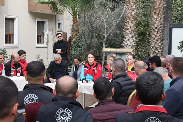 aile-ve-sosyal-hizmetler-bakani-derya-yanik-hatayda-cadir-kenti-ziyaret-etti-1677849653466.jpg Aile ve Sosyal Hizmetler Bakanı Derya Yanık Hatay'da çadır kenti ziyaret etti - 1