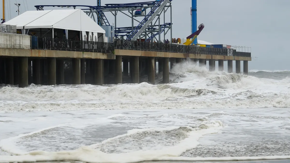 Erin Kasırgası ABD’nin Doğu kıyılarını vurdu