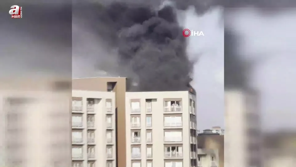 Bağcılar 2040 Sokak’taki 15 katlı bir binada yangın: Vatandaşlar tahliye ediliyor