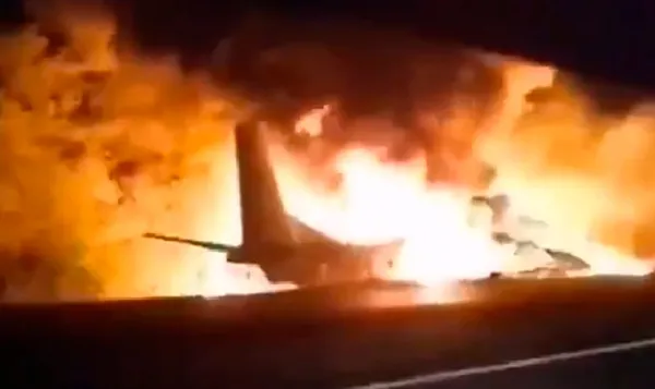 Ukrayna'da askeri uçak düştü! Çok sayıda ölü var - 2