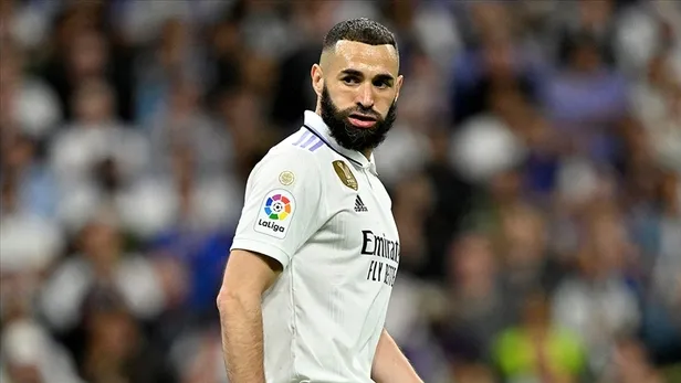 galatasaraydan-dunyada-ses-getirecek-transfer-real-madridin-eski-yildizi-yolda-tam-15-milyon-euro-1706547448589.jpg Galatasaray'dan dünyada ses getirecek transfer! Real Madrid'in eski yıldızı yolda! Tam 15 milyon euro - 2