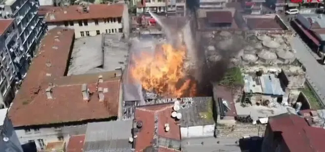 Son dakika: İstanbul Fatih’te korkutan yangın!