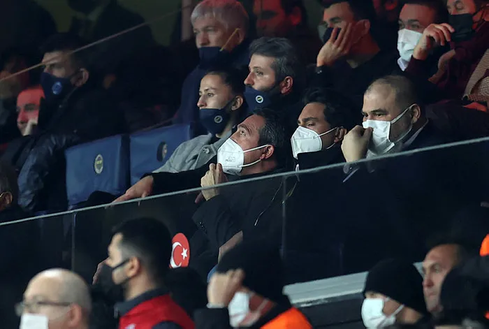 Fenerbahçe Başkanı Ali Koç yeni teknik direktör için tarihi duyurdu - 1