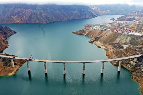 1708414715903.jpg Ulaşım 25 dakika kısalıyor! Yusufeli'nin iki yakası buluştu - 4