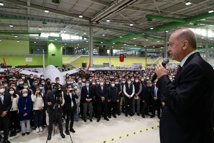 Başkan Erdoğan’dan Özdemir Bayraktar için Baykar tesislerine taziye ziyareti