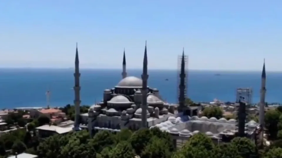 Dağlık Karabağ’da okunan ezanda Ayasofya Camii detayı