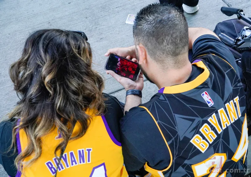 Michael Jordan Kobe Bryant'ın veda töreninde gözyaşlarını tutamadı 25