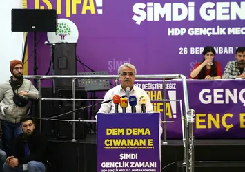 Diyarbakır'daki HDP kongresinde rezalet! 16 kişi gözaltına alındı
