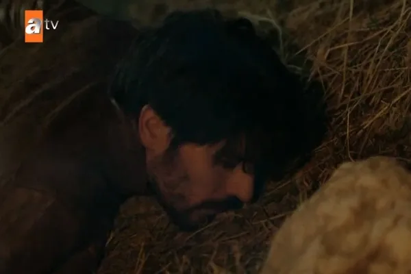 Hercai'de Aslan Reyyan'ı kaçırdı Hazar Bey'i vurdu! İşte Türkiye'nin konuştuğu sahne - 2