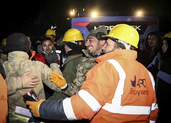 68 saat sonra Hatay’da yeni mucize! O anlar A Haber ekranlarında! Yoğun mücadele sürüyor